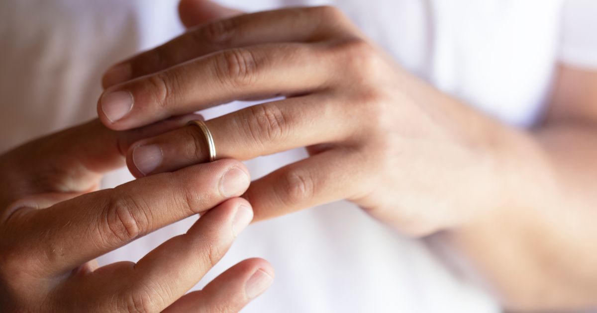 divorce ring